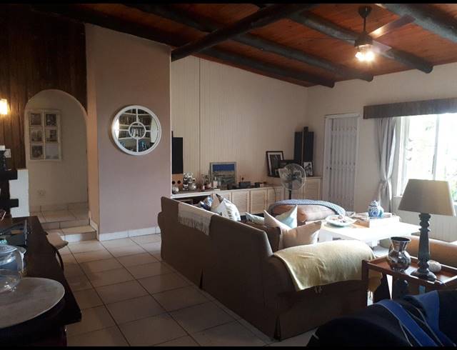 2.5 BEDROOM HOUSE RENTED IN CRESTHOLME